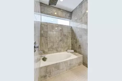 5905 E Post Oak Lane, Houston, TX 77055 - Photo 23