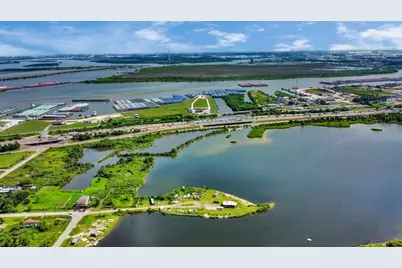 17427 Moreland Drive, Channelview, TX 77530 - Photo 33