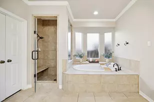 2202 Summer Wind Dr, Sugar Land, TX 77479 - Photo 17