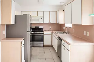 8910 Sage Pl, Houston, TX 77071 - Photo 9
