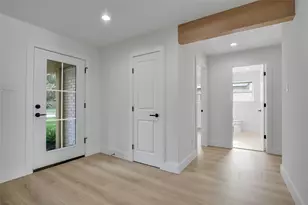 5102 Kinglet St, Houston, TX 77035 - Photo 7