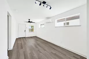 8701 Bertwood St, Houston, TX 77016 - Photo 7