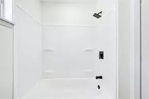 8701 Bertwood St, Houston, TX 77016 - Photo 15
