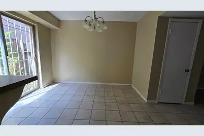 1403 Blalock Road #11, Houston, TX 77055 - Photo 5