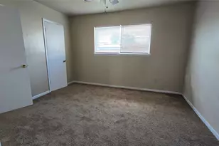 1403 Blalock Rd, Houston, TX 77055 - Photo 9