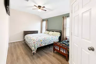 1310 Vincente Ct, Conroe, TX 77301 - Photo 11