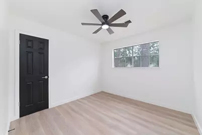 7910 Oak Moss Drive, Spring, TX 77379 - Photo 19