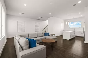 9609 Marlive Ln, Houston, TX 77025 - Photo 9