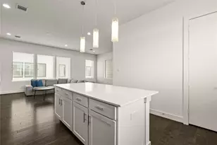 9609 Marlive Ln, Houston, TX 77025 - Photo 15