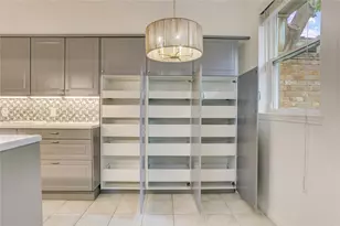 7433 Brompton St, Houston, TX 77025 - Photo 7