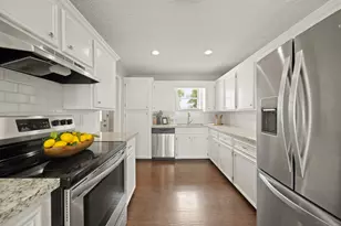 5705 Melody Ln, Dickinson, TX 77539 - Photo 1