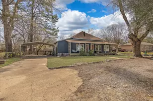 158 E 7th St, Trinity, TX 75862 - Photo 3