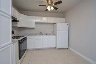 2117 Thonig Rd, Houston, TX 77055 - Photo 17