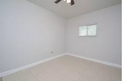 2117 Thonig Road #B, Houston, TX 77055 - Photo 7
