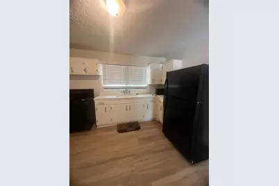 5715 Westover Street, Houston, TX 77033 - Photo 3