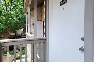 2829 Timmons Ln, Houston, TX 77027 - Photo 5
