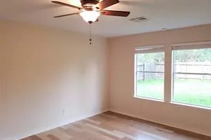 9410 Stoneridge Canyon Ln, Houston, TX 77089 - Photo 5