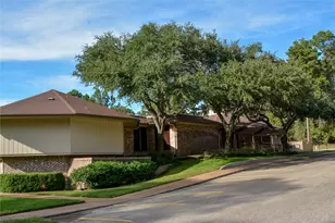 15589 Corinthian Way, Willis, TX 77318 - Photo 35