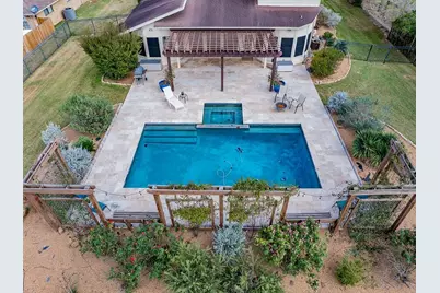 640 S College Street, La Grange, TX 78945 - Photo 27