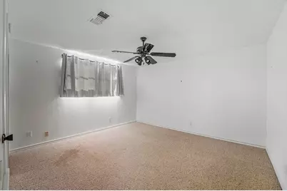 640 S College Street, La Grange, TX 78945 - Photo 17