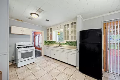 209 South Street, Baytown, TX 77520 - Photo 9