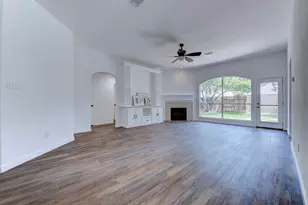 2402 Misty Falls Ct, Richmond, TX 77406 - Photo 13
