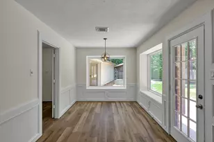 19 Postvine Ct, The Woodlands, TX 77381 - Photo 13