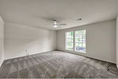 19 Postvine Court, The Woodlands, TX 77381 - Photo 15