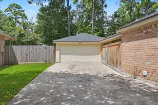 19 Postvine Ct, The Woodlands, TX 77381 - Photo 29