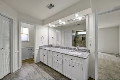 19 Postvine Court, The Woodlands, TX 77381 - Photo 17