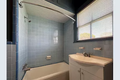 1710 Avenue O, Galveston, TX 77550 - Photo 15