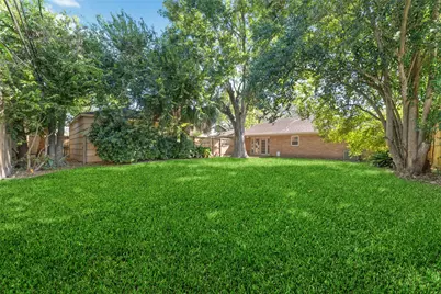 11426 Endicott Lane, Houston, TX 77035 - Photo 37