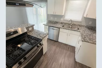 12234 Lambeth Palace Drive, Houston, TX 77066 - Photo 7