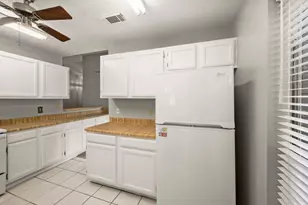 302 Foxtail Ct, League City, TX 77573 - Photo 17