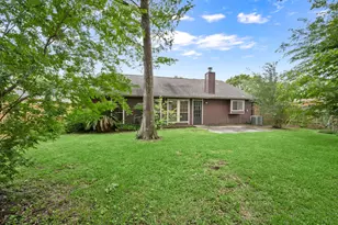 302 Foxtail Ct, League City, TX 77573 - Photo 7