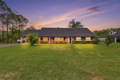 401 Clearview Avenue, Friendswood, TX 77546 - Photo 1