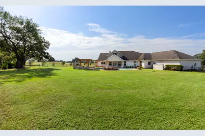 416 Legendary Oaks Boulevard, Hempstead, TX 77445 - Photo 21