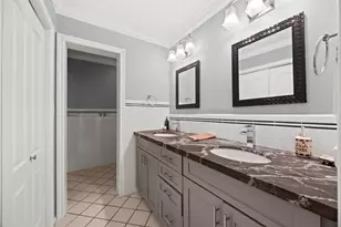 7516 Olympia Dr, Houston, TX 77063 - Photo 25
