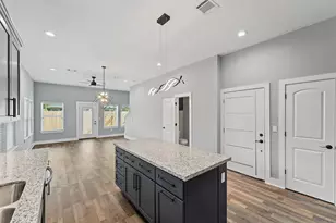 7704 Sealey St, Houston, TX 77088 - Photo 5