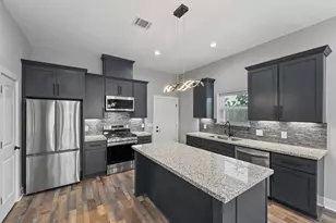 7704 Sealey St, Houston, TX 77088 - Photo 3