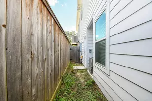 9444 Kerrwood Ln, Houston, TX 77080 - Photo 25