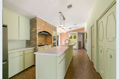 2619 Briarpark Drive, Houston, TX 77042 - Photo 15