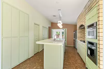 2619 Briarpark Drive, Houston, TX 77042 - Photo 17