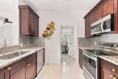4506 Plum Creek Forest Lane, Houston, TX 77087 - Photo 17