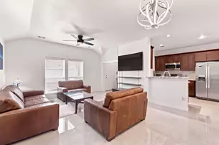 4506 Plum Creek Forest Ln, Houston, TX 77087 - Photo 5