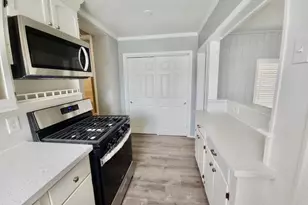 702 Narcissus Rd, Clear Lake Shores, TX 77565 - Photo 9