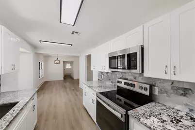 205 Morningside Drive, Friendswood, TX 77546 - Photo 9