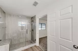 205 Morningside Dr, Friendswood, TX 77546 - Photo 17