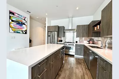 1211 Caroline Street #1106, Houston, TX 77002 - Photo 5