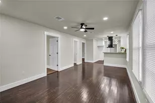 1127 W 4th St, Freeport, TX 77541 - Photo 5